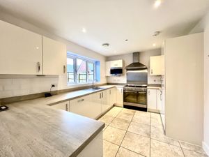 Dining Kitchen- click for photo gallery